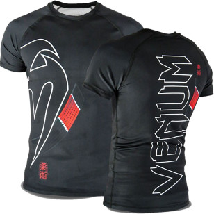 Rashguard Venum Black Belt Manga Curta